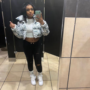 Meet your Posher, Adonnise